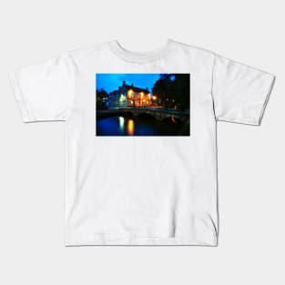 Kingsbridge Inn Bourton on the Water Cotswolds Kids T-Shirt